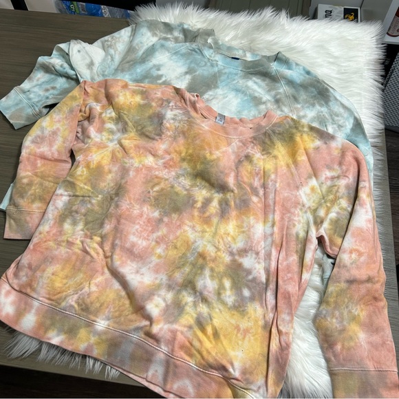 Old Navy Tops - Old Navy Tie Dye Oversized Crew Neck sweatshirts